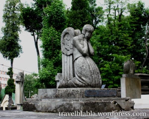 cmentarz-łyczakowski-we-lwowie-płaczący-anioł